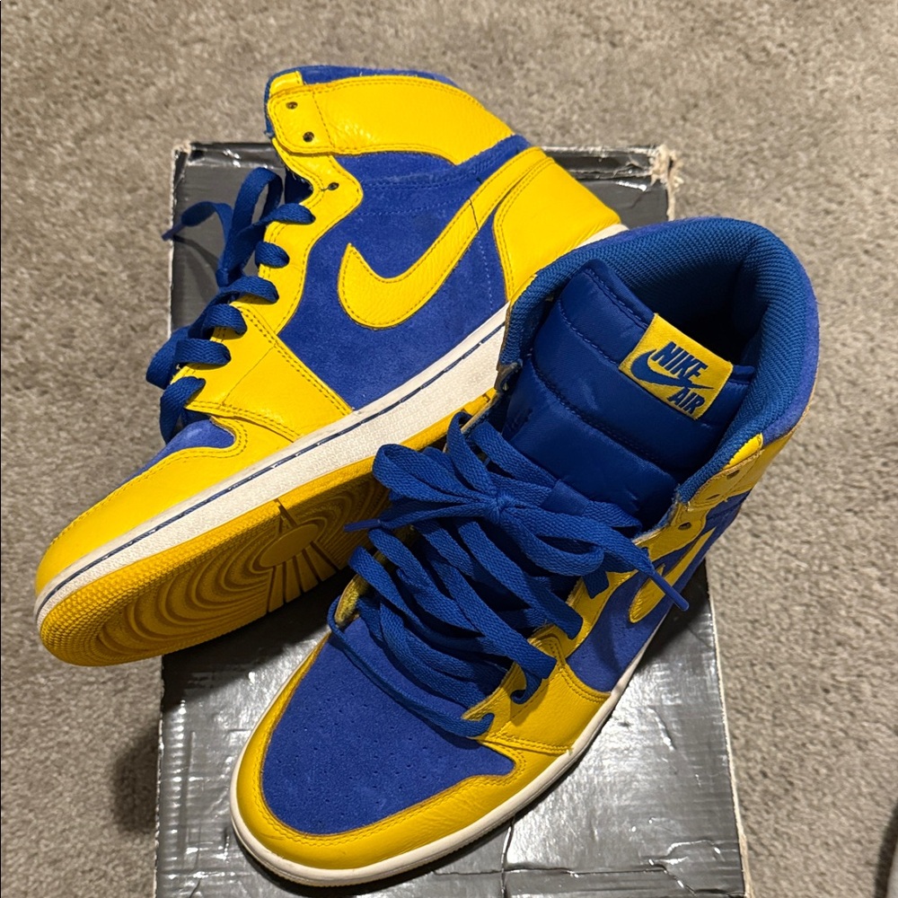 Air Jordan 1 High OG Laney - Picture 6 of 6